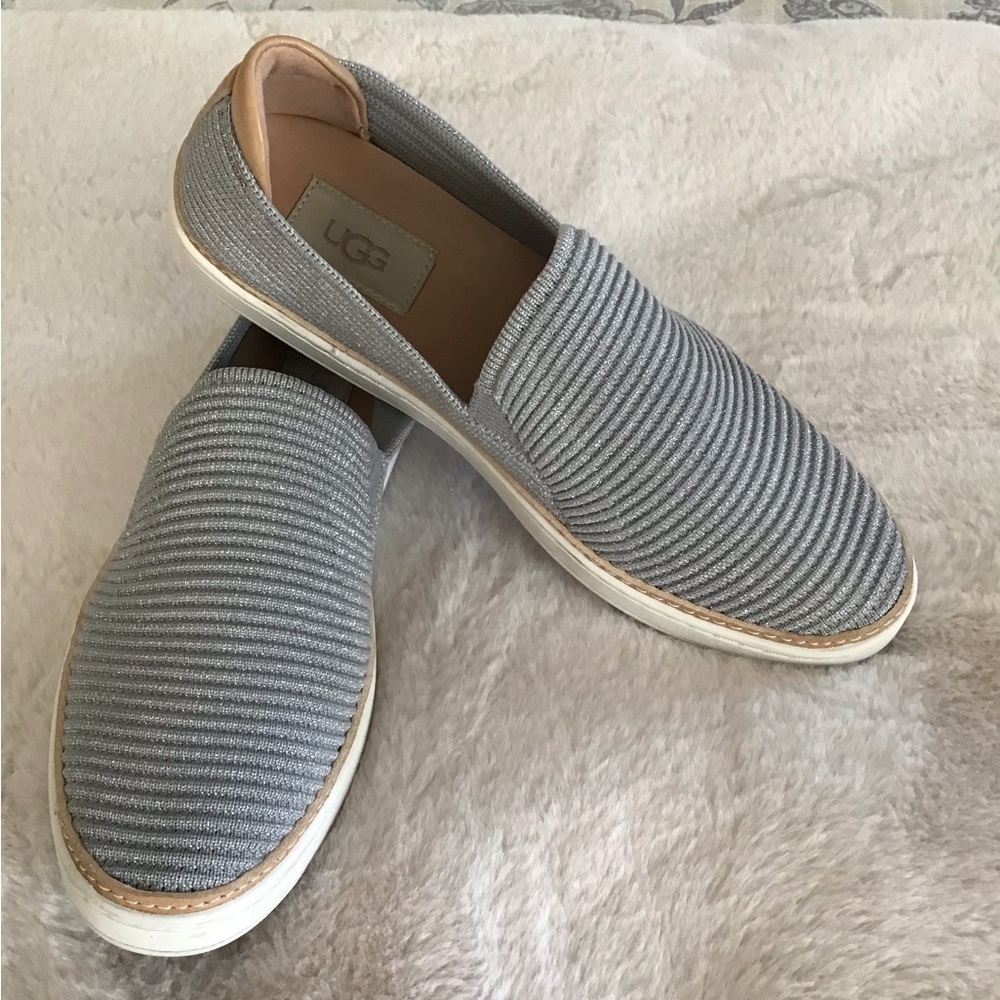 UGG Sammy sneakers  Sock metallic Slip Ons  
Sz:8 Nwob